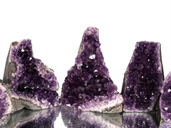 Amethystdrusenstücke mit Standfläche Extra - 1 kg